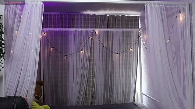 nanii velvett online show from October 2025 01:11:01 PM