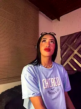 MichelleDiaz Pink online show from September 2025 11:32:02 PM