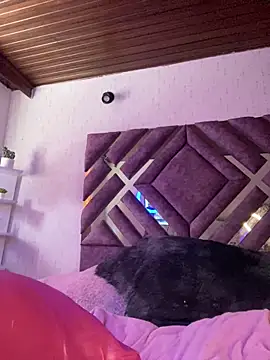 MichelleDiaz Pink online show from October 2025 12:05:01 PM