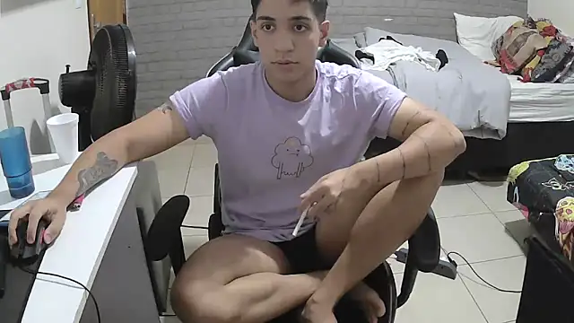 Snapshot of brancooodonto chatting on October 2025 12:47:01 AM brancooodonto online show from October 2025 12:47:01 AM