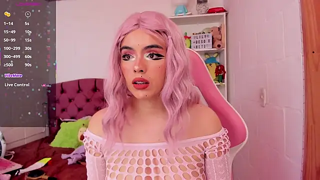 Snapshot of kit_kat_10 chatting on February 2025 09:13:02 PM kit kat 10 online show from February 2025 09:13:02 PM