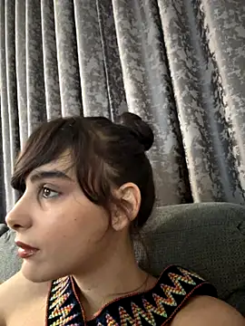 Mazzekyn online show from September 2025 05:02:02 PM