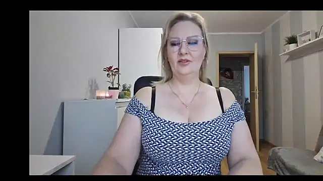 DianaLive online show from February 2026 07:14:01 AM