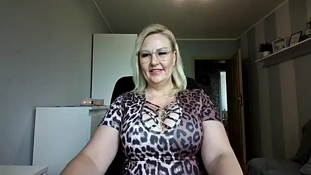 DianaLive online show from May 2026 06:19:02 AM