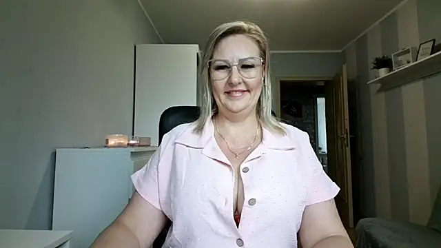 DianaLive online show from May 2026 06:30:02 AM