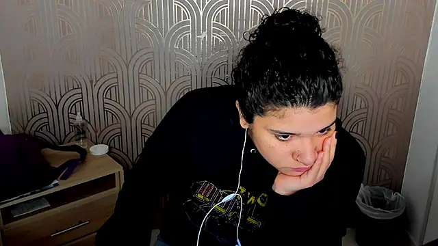 Snapshot of BloodyMaary_ chatting on February 2025 11:58:01 AM BloodyMaary online show from February 2025 11:58:01 AM