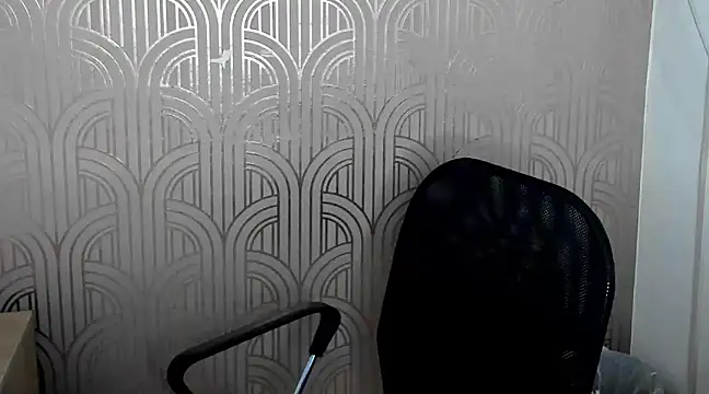 Snapshot of BloodyMaary_ chatting on March 2025 12:01:02 PM BloodyMaary online show from March 2025 12:01:02 PM