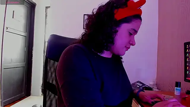 Snapshot of BloodyMaary_ chatting on November 2025 03:12:02 PM BloodyMaary online show from November 2025 03:12:02 PM