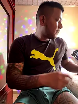 Saipuer31 online show from December 2025 06:59:02 PM