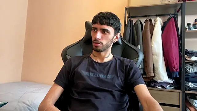 Snapshot of iendriw chatting on October 2025 04:53:02 PM iendriw online show from October 2025 04:53:02 PM