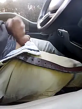 Snapshot of Russell1010 chatting on March 2025 09:43:02 PM Russell1010 online show from March 2025 09:43:02 PM