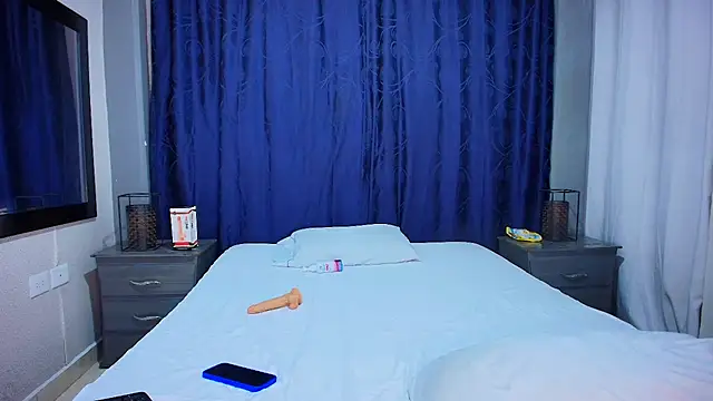 Effie cooper online show from March 2025 07:57:02 PM