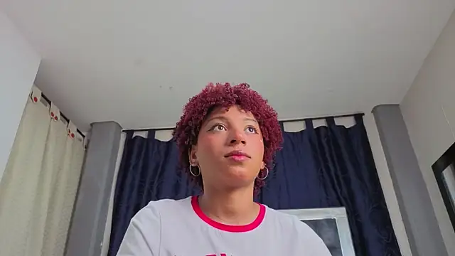 Effie cooper online show from September 2025 06:09:02 PM