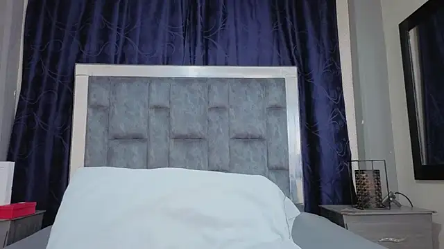 Effie cooper online show from September 2025 08:44:02 PM