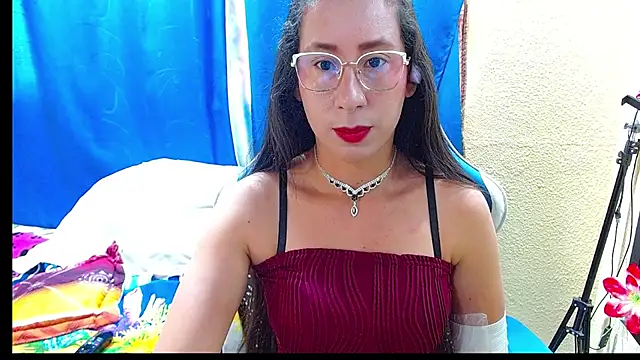 Snapshot of Gia_leinn chatting on June 2026 03:44:01 PM Gia leinn online show from June 2026 03:44:01 PM
