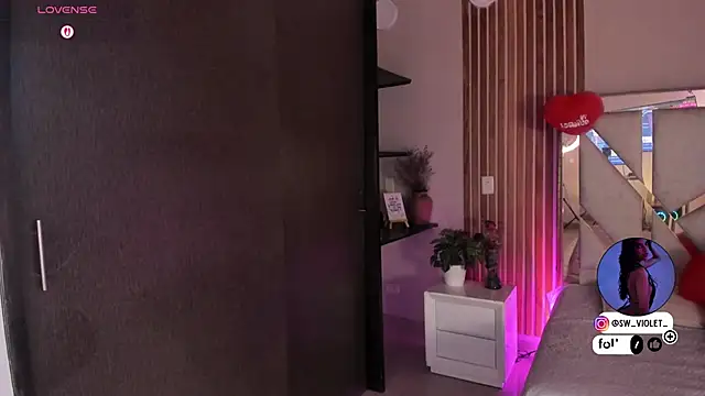 sweetviolet   online show from February 2026 12:25:01 PM