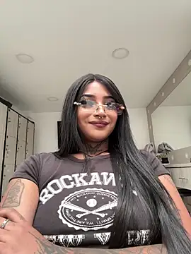 Snapshot of goth_tasha chatting on May 2026 01:30:02 PM goth tasha online show from May 2026 01:30:02 PM