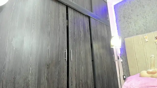 ava-am online show from December 2025 02:08:02 AM