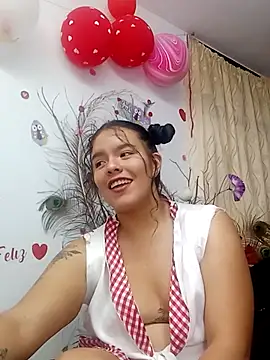 krolay16 online show from February 2025 11:34:02 PM