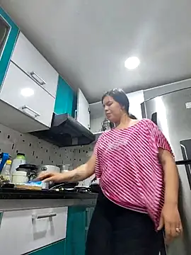 krolay16 online show from October 2025 01:39:02 AM