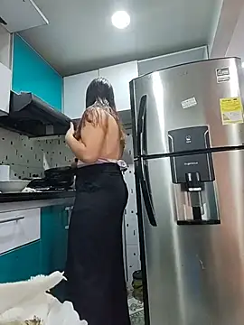 krolay16 online show from October 2025 01:24:02 PM