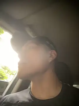 Snapshot of MaxxxSteil chatting on March 2025 02:32:02 PM MaxxxSteil online show from March 2025 02:32:02 PM