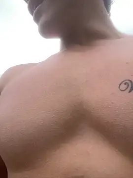 Snapshot of MaxxxSteil chatting on October 2025 05:34:01 PM MaxxxSteil online show from October 2025 05:34:01 PM