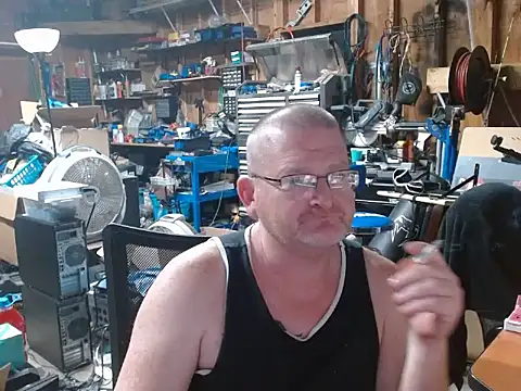 Randomoldguy615 online show from October 2025 12:41:02 AM