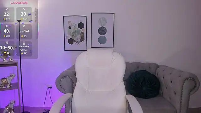 Ivyy Moon  online show from December 2025 04:43:01 AM