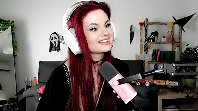 Snapshot of Della_Ideal chatting on October 2025 11:11:01 AM Della Ideal online show from October 2025 11:11:01 AM