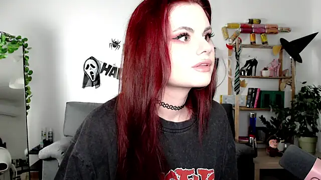 Snapshot of Della_Ideal chatting on October 2025 04:40:02 PM Della Ideal online show from October 2025 04:40:02 PM