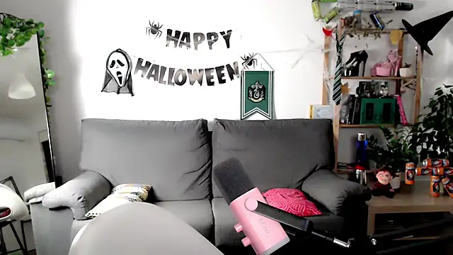 Snapshot of Della_Ideal chatting on October 2025 09:46:02 AM Della Ideal online show from October 2025 09:46:02 AM