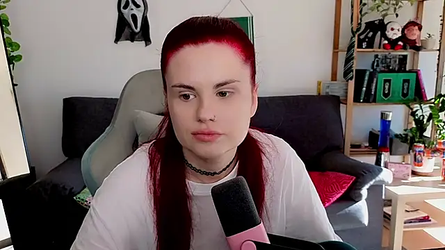 Snapshot of Della_Ideal chatting on November 2025 10:52:02 AM Della Ideal online show from November 2025 10:52:02 AM