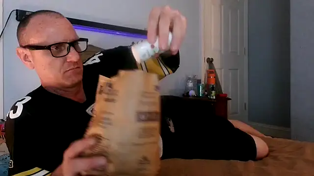 Snapshot of PornStro921 chatting on March 2025 05:11:01 AM PornStro921 online show from March 2025 05:11:01 AM