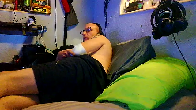 Snapshot of PornStro921 chatting on March 2026 04:49:02 AM PornStro921 online show from March 2026 04:49:02 AM