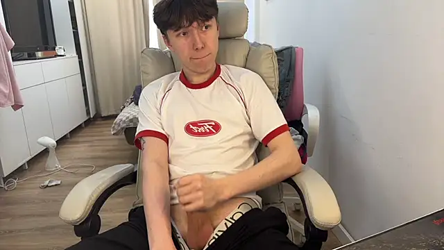 Snapshot of tommy_colson chatting on October 2025 09:11:01 AM tommy colson online show from October 2025 09:11:01 AM