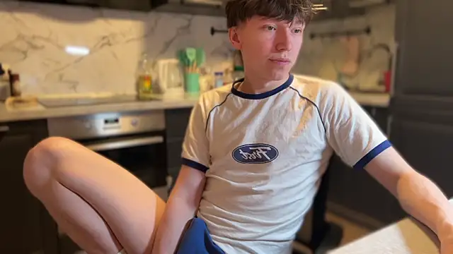 Snapshot of tommy_colson chatting on November 2025 03:35:01 PM tommy colson online show from November 2025 03:35:01 PM