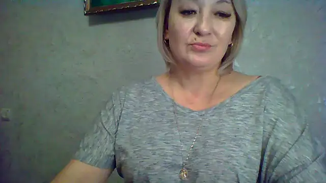 Snapshot of ArielXLoveresss chatting on November 2025 11:36:02 PM ArielXLoveresss online show from November 2025 11:36:02 PM