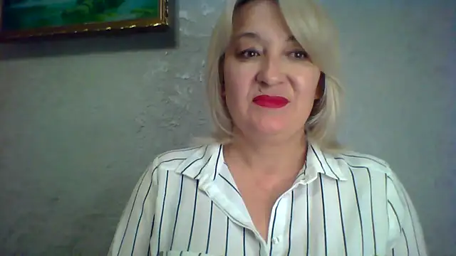 Snapshot of ArielXLoveresss chatting on May 2026 01:07:02 PM ArielXLoveresss online show from May 2026 01:07:02 PM