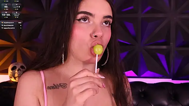 DaphneGlas online show from October 2025 01:02:02 PM