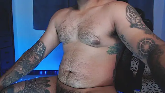 Snapshot of maxflurry_ chatting on April 2026 10:40:02 AM maxflurry online show from April 2026 10:40:02 AM