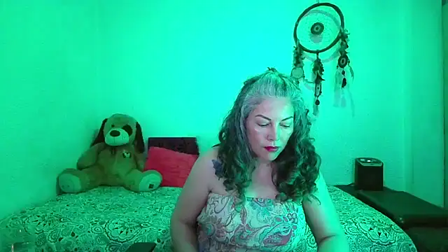 Snapshot of Victoria_Lover chatting on November 2025 03:54:01 AM Victoria Lover online show from November 2025 03:54:01 AM