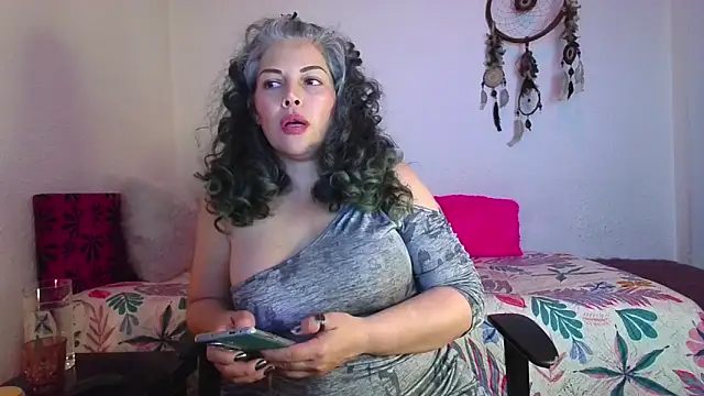 Snapshot of Victoria_Lover chatting on December 2025 03:46:02 AM Victoria Lover online show from December 2025 03:46:02 AM