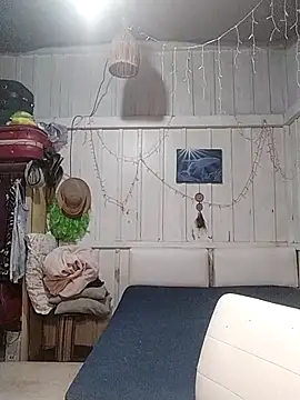 Fellyna online show from October 2025 04:20:02 PM