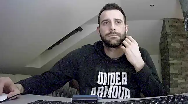 gryzoon online show from March 2025 10:55:02 PM