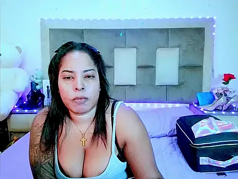 Snapshot of indiantopaz694u chatting on July 2026 05:16:02 AM indiantopaz694u online show from July 2026 05:16:02 AM