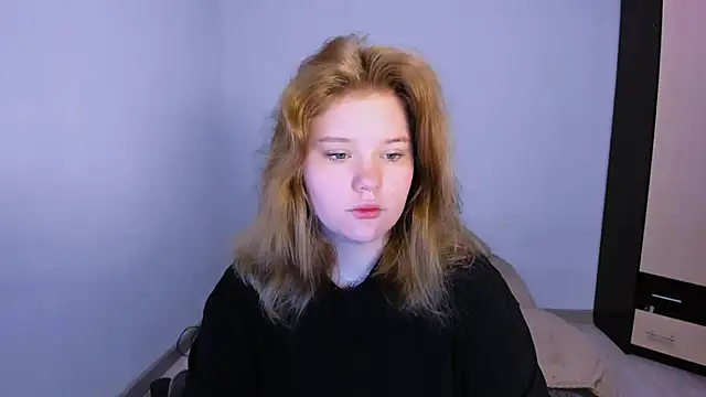 LaseyMoon online show from November 2025 02:43:02 AM