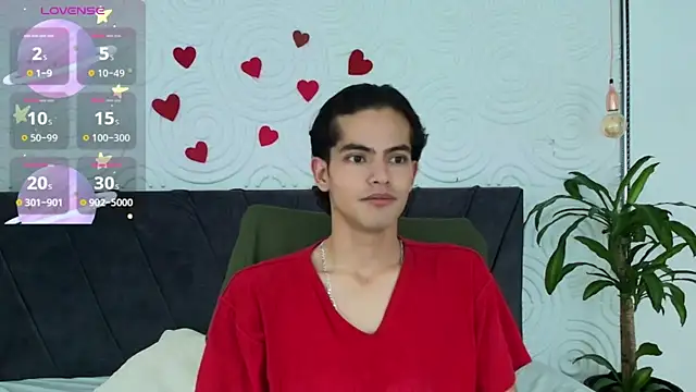 Snapshot of Maximoherrera_16 chatting on April 2026 01:47:01 PM Maximoherrera 16 online show from April 2026 01:47:01 PM