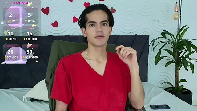 Snapshot of Maximoherrera_16 chatting on April 2026 09:48:02 PM Maximoherrera 16 online show from April 2026 09:48:02 PM
