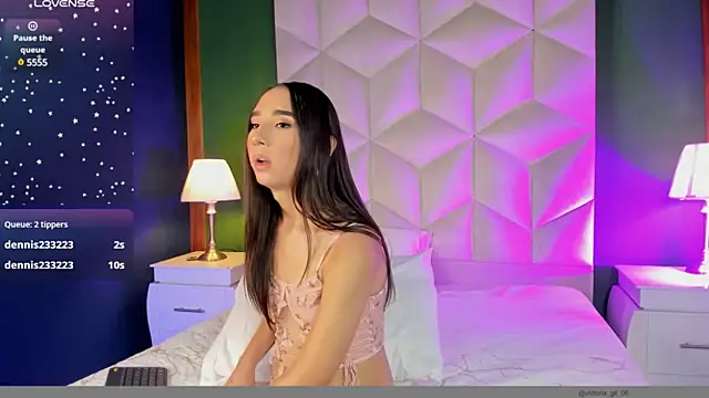 Snapshot of queen__violet chatting on March 2025 10:48:02 PM queen violet online show from March 2025 10:48:02 PM